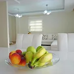 White Star Apartament *