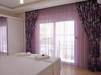 White Star アパート *