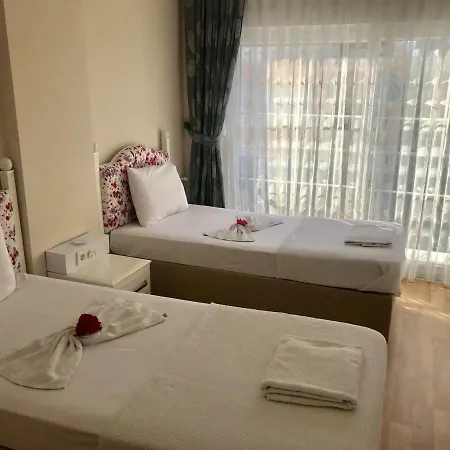 White Star Apartment *