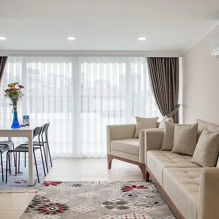 White Star Apartment *