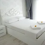 White Star Apartament *